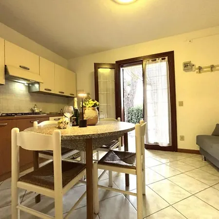 Flat In Seafront With Pool Rosolina Mare