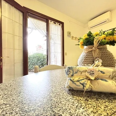 Flat In Seafront With Pool Rosolina Mare
