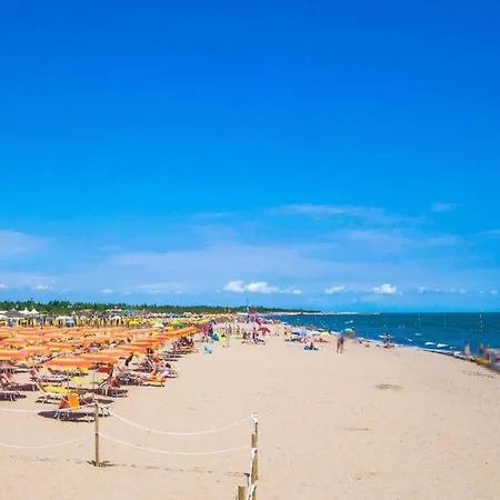 Flat In Seafront With Pool Rosolina Mare